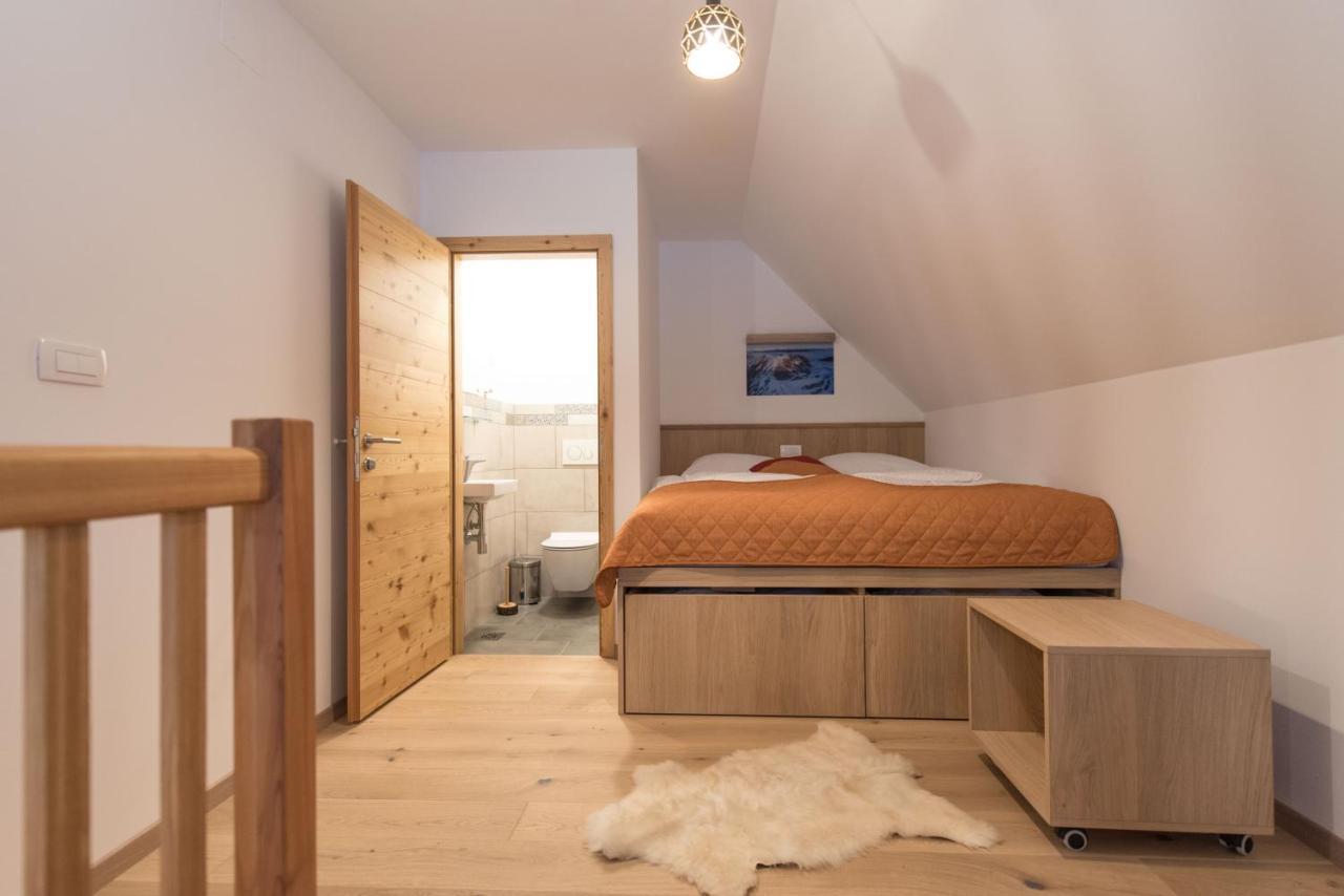 Guesthouse Lajnar Zgornja Sorica Екстер'єр фото