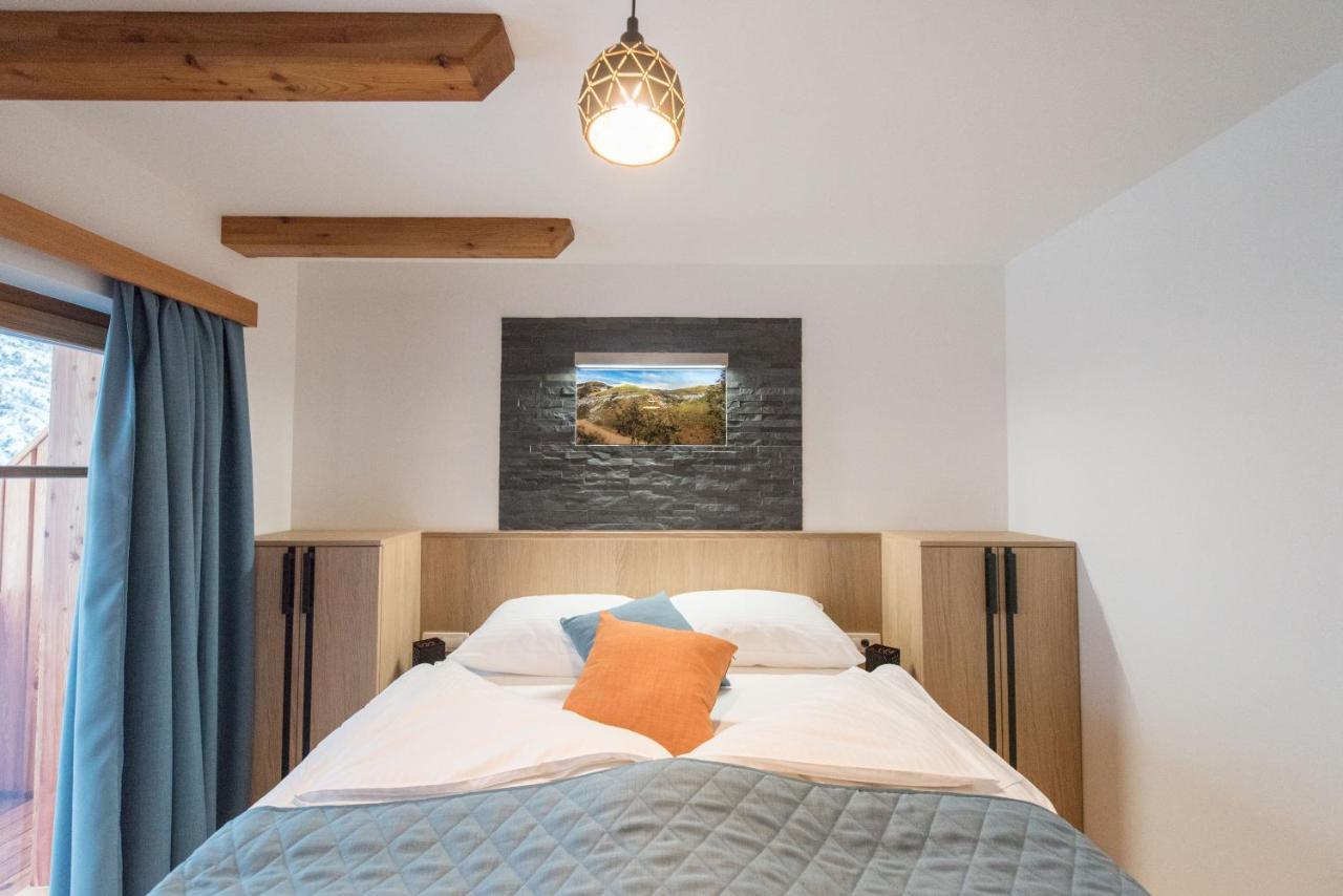 Guesthouse Lajnar Zgornja Sorica Екстер'єр фото